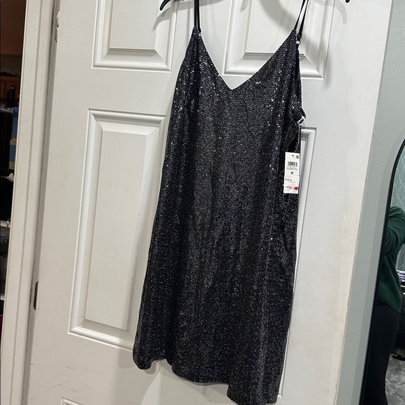 NWT Bar iii Black Metallic Slip Cocktail Dress M NYE Holiday Party - Picture 2 of 3